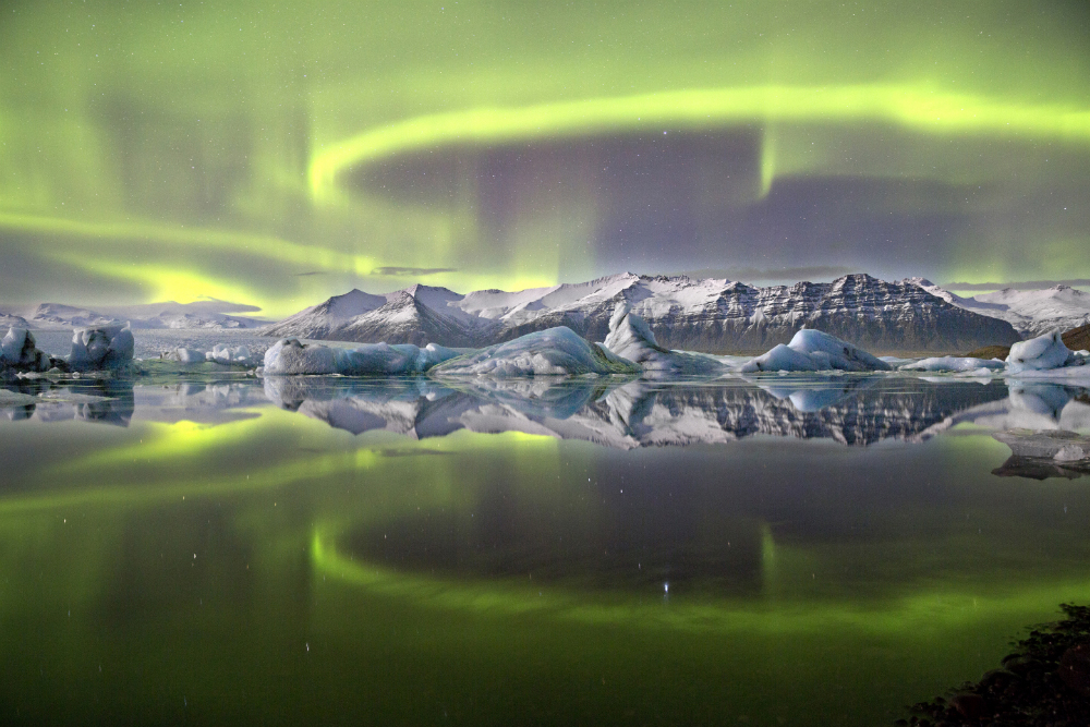 Jaw-dropping Aurora View Wins 2014 Astronomy Photo Contest
